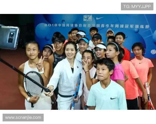 广州网球队成长之路：从青涩少年到网球精英的奋斗历程